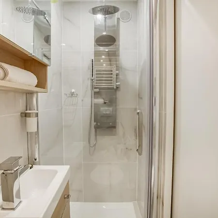 Apartment Flat Located In The Heart Of Paris Paris
